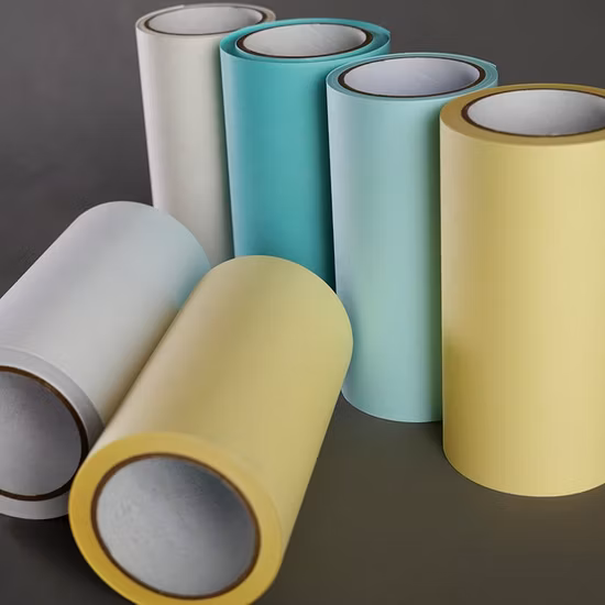 Papier de libération enduit de silicone simple face de matières premières de haute qualité pour serviettes hygiéniques et protège-slips